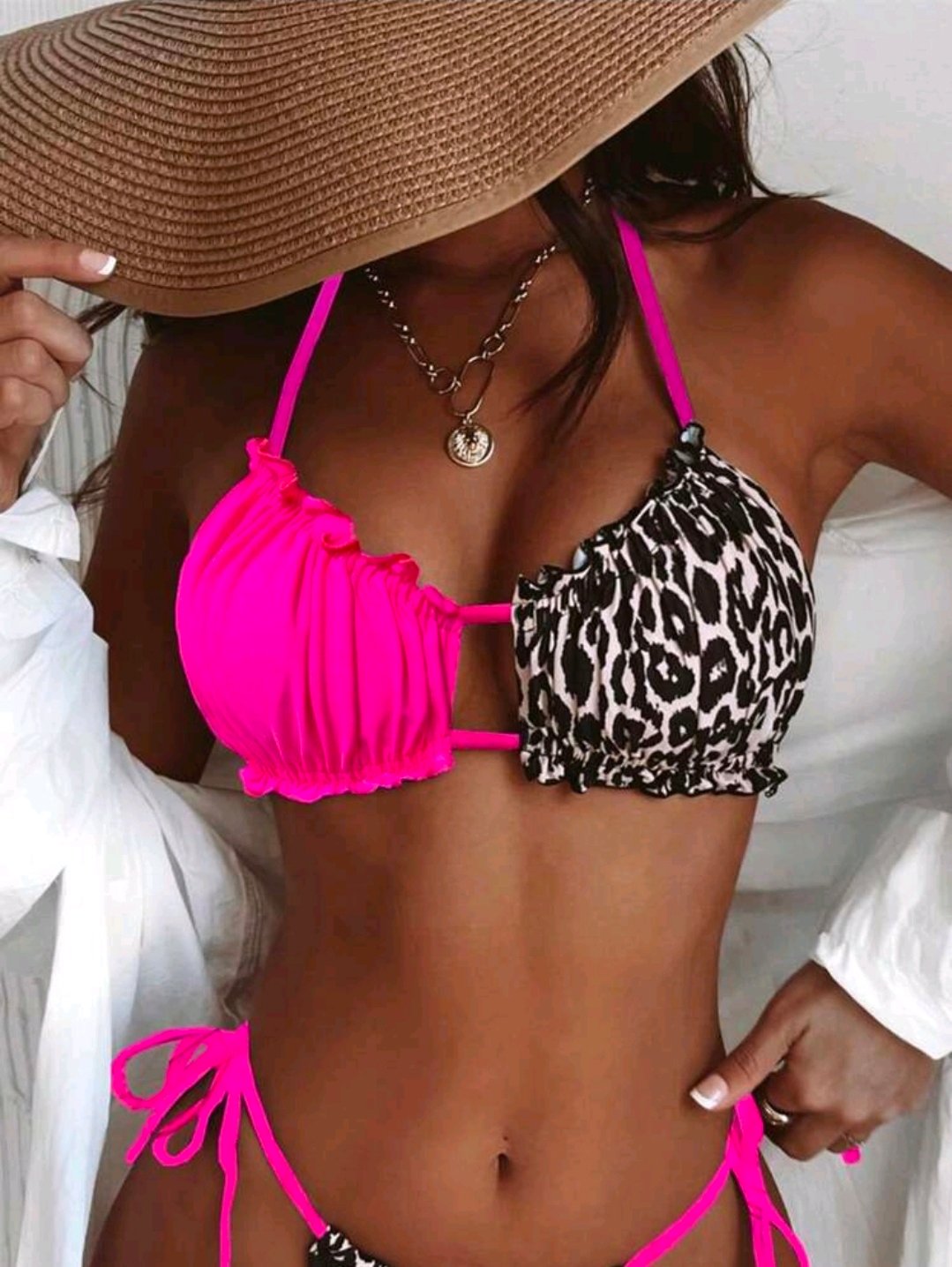 Bikini rosa y leopardo