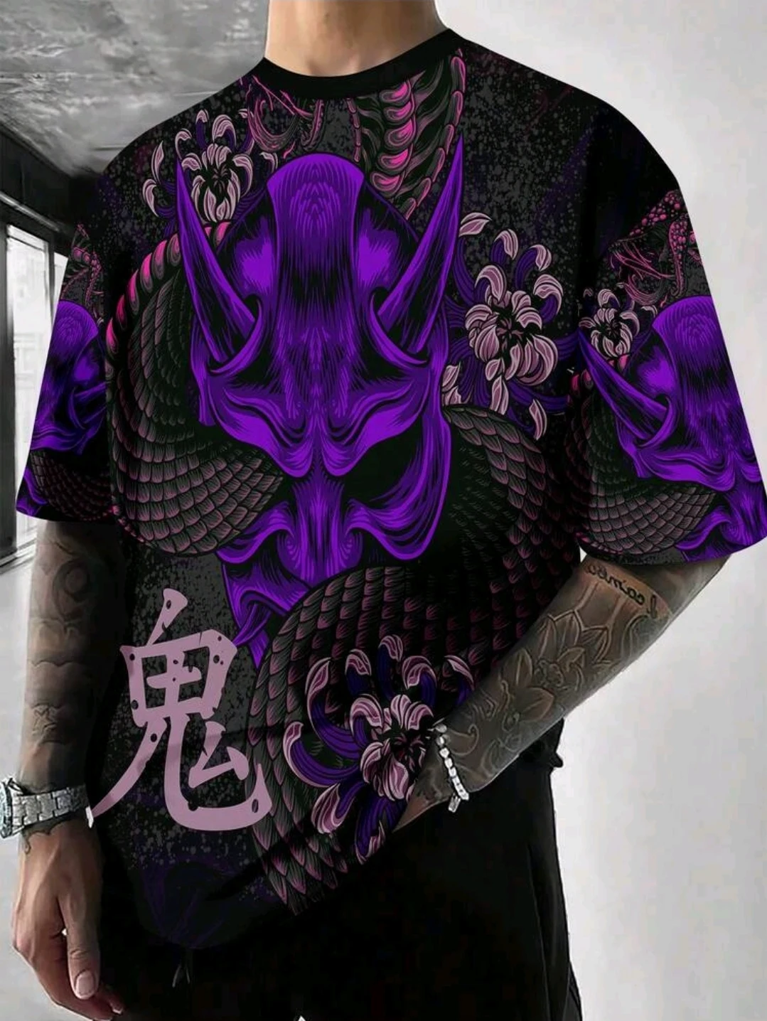 Camiseta morada con guerrero samurái